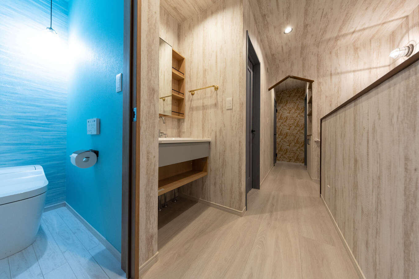 海の家をイメージした2階